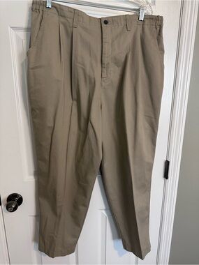 Lee Casuals Women’s Khaki Capris